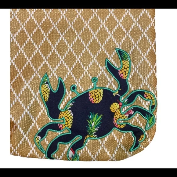 Vera Bradley beach crossbody. - Picture 2 of 4